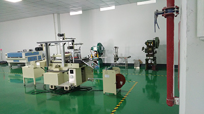 無(wú)塵沖切車間2.jpg